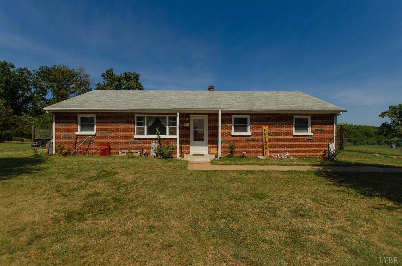 708 Leftwich St, Gretna, VA 24557